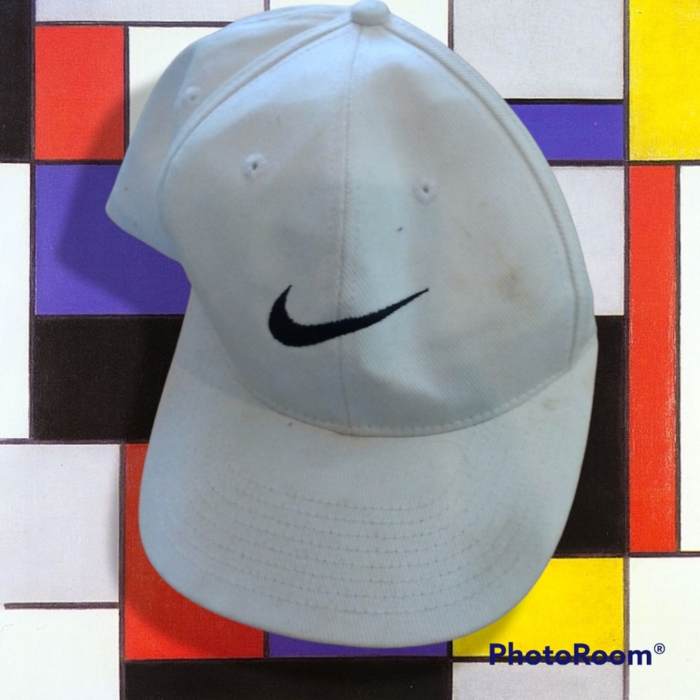 Nike Golf Ball Cap
